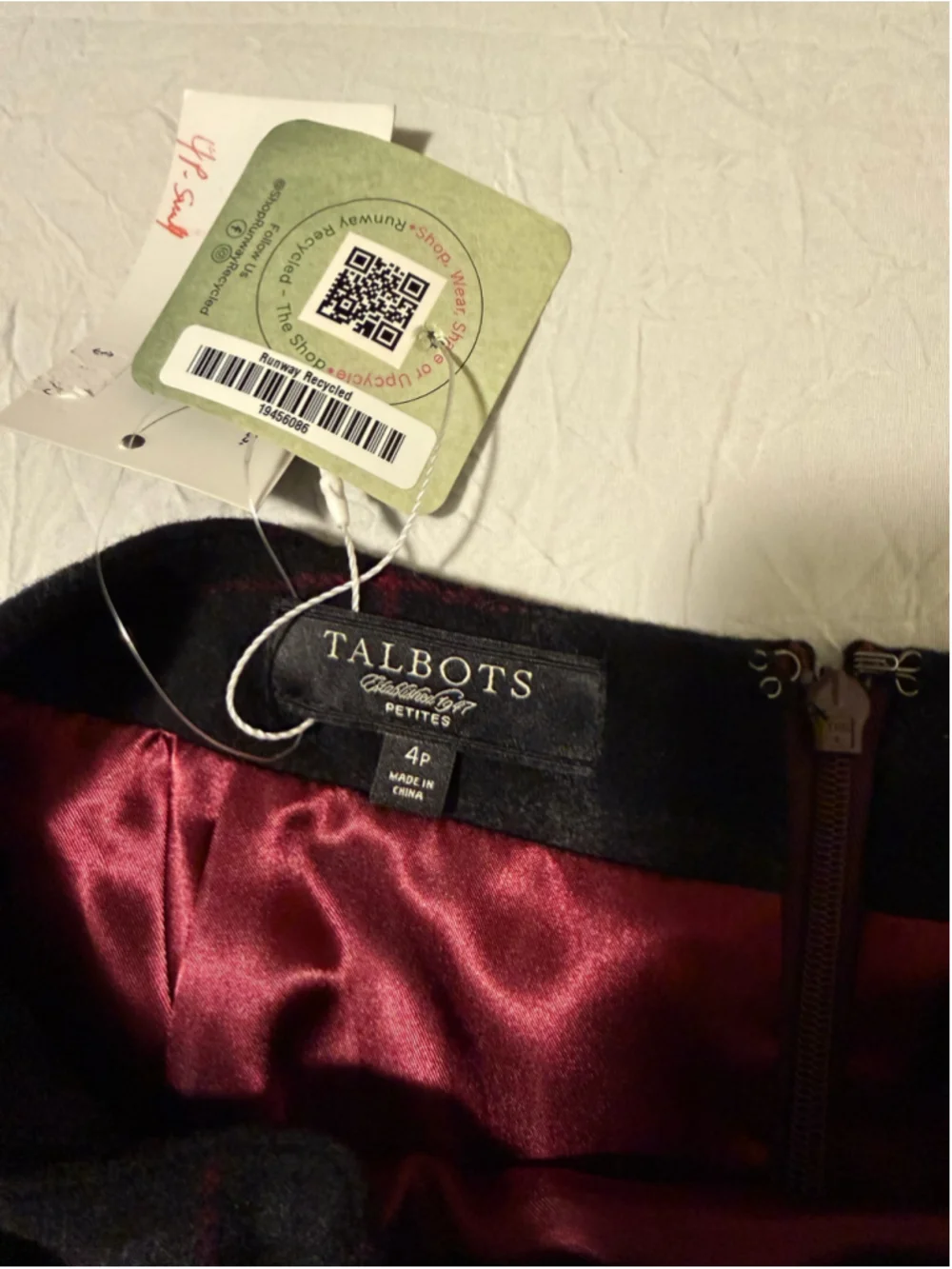 Talbots Petites 4P Wool Blend Plaid Pencil Skirt Black Burgundy Lined